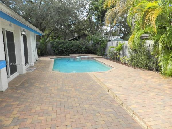 Paseo Verde, 32 Cedar Way, Cooper City, Florida 33026, image 1