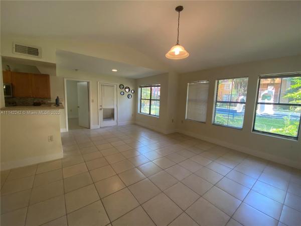 Biscayne Beach Club, 15591 SW 105th Ter #517, The Hammocks, Florida 33196, image 2