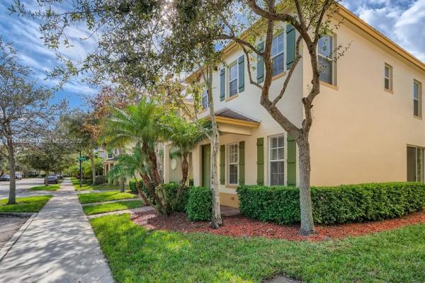 2541 SE Pineland, Florida 34952, image 2