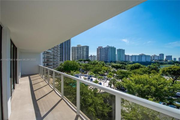 Flamenco, 3701 N Country Club Dr #605, Aventura, Florida 33180, image 2