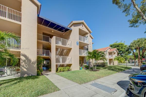 Royal Palm Place At The Hammocks, 10630 SW 157th Ct #305, The Hammocks, Florida 33196, image 2