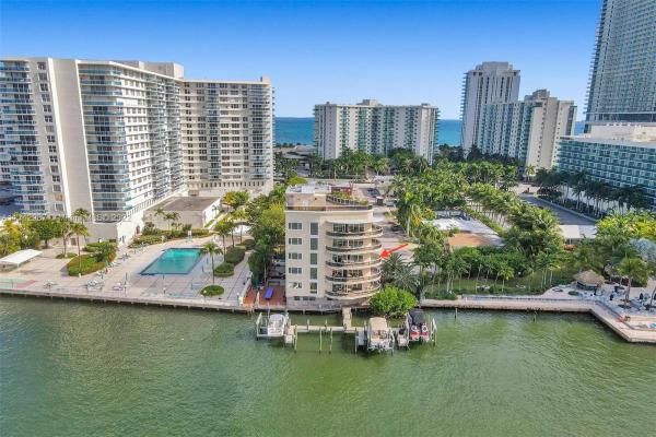 Sea Pearl, 12 Seacrest Pkwy #3, Hollywood, Florida 33019, image 1