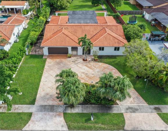 3725 SW 110th Ave, University Park, Florida 33165, image 2