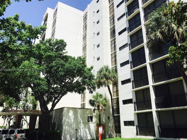 Plaza Of The Americas, 17011 N Bay Rd #308, Sunny Isles Beach, Florida 33160, image 2