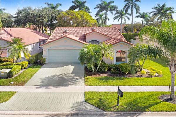 Palm Isles, 9694 Harbour Lake Cir, Boynton Beach, Florida 33437, image 2