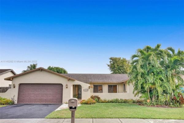 Shores Calusa, 11011 SW 141st Ave, The Hammocks, Florida 33186, image 2