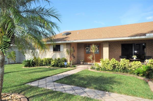 Shenandoah, 921 Greenbriar Ave, Davie, Florida 33325, image 2