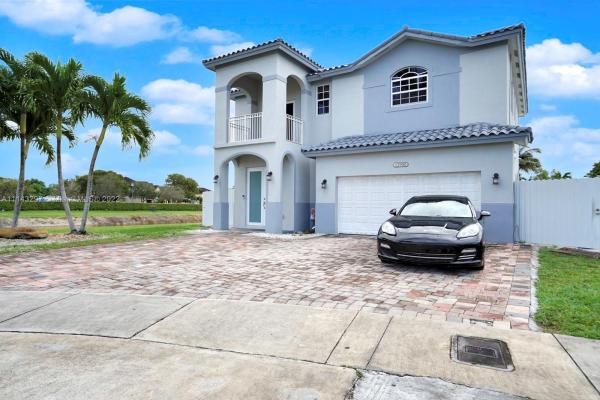 12900 SW 203rd Ln, Unincorporated Dade County, Florida 33177, image 2
