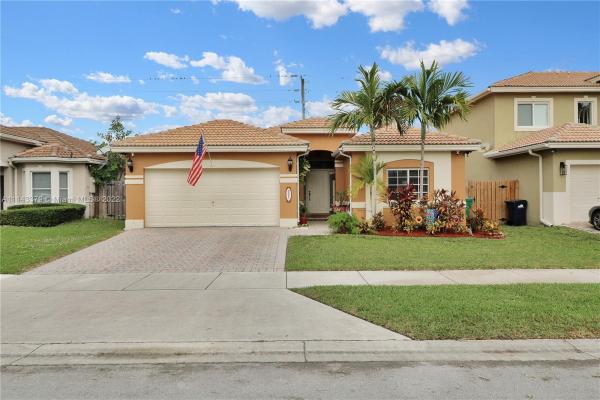 Pelican Bay At Old Cutler Lakes, 8921 SW 208th Ter, Cutler Bay, Florida 33189, image 2