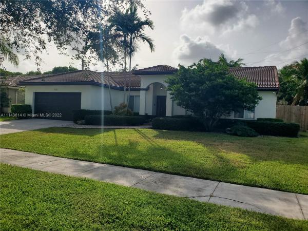 Munne Royal Homes, 19810 Cutler Ct, Cutler Bay, Florida 33189, image 2