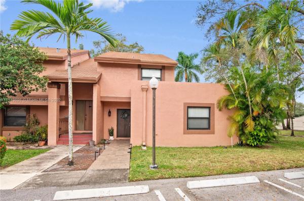 Townhomes Of Rock Creek, 14 Chestnut Cir, Cooper City, Florida 33026, image 1