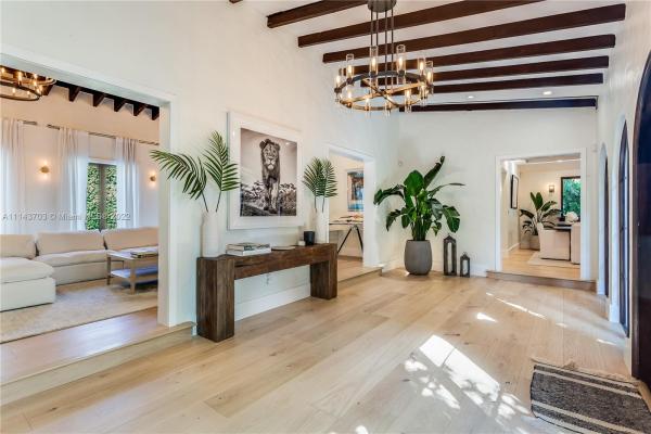 Nautilus, 4422 Alton Rd, Miami Beach, Florida 33140, image 2