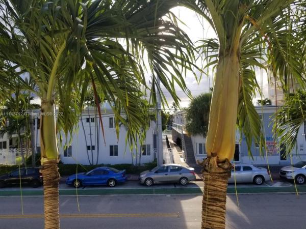Ritz Royal Palm, 8345 Byron Ave #3, Miami Beach, Florida 33141, image 2