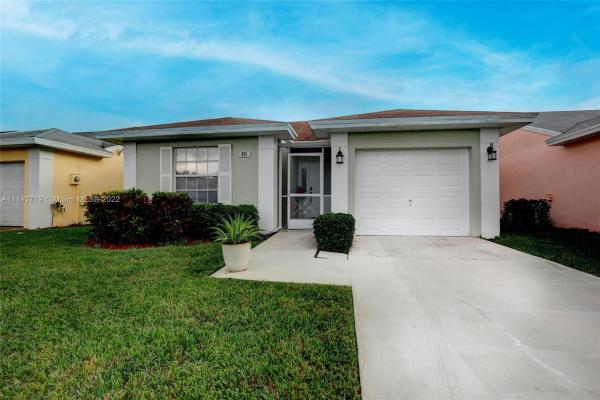 North Gate, 697 SE 22nd Dr, Homestead, Florida 33033, image 2