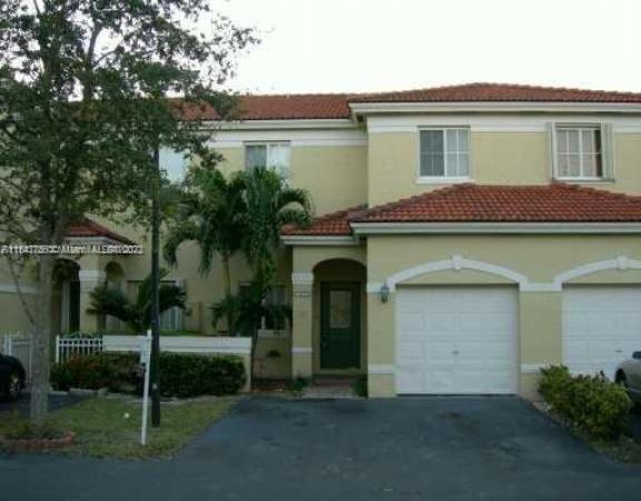 Bridgeport Villas, 14274 SW 125th Ct, Three Lakes, Florida 33186, image 2