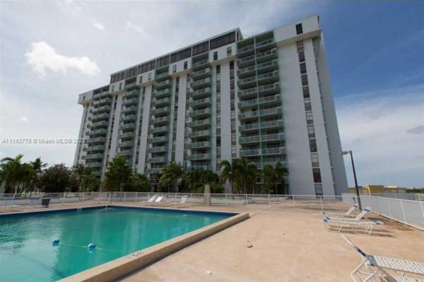Sailboat Cay, 13499 Biscayne Blvd #1411, North Miami, Florida 33181, image 2