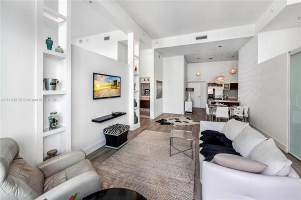 Quantum On The Bay, 1900 N Bayshore Dr #712, Miami, Florida 33132, image 2