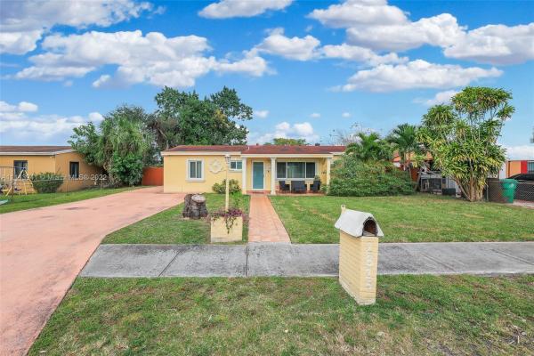 Golden Highland Estates, 2825 NW 164th Ter, Miami Gardens, Florida 33054, image 2