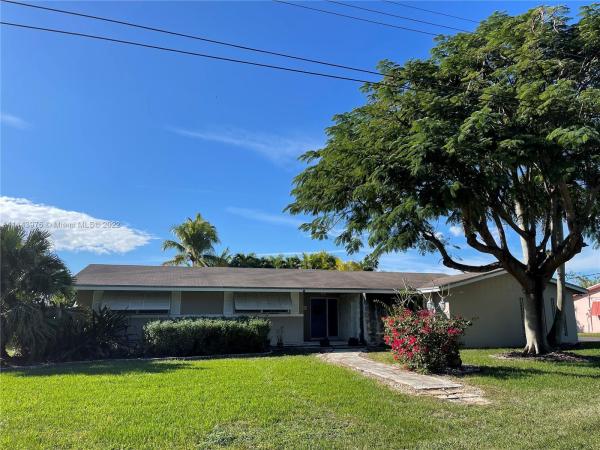 Royal Palm Harbor, 14200 SW 78th Ave, Palmetto Bay, Florida 33158, image 1