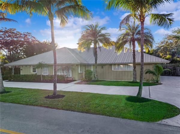 Florenada, 323 Cardinal Ave, Boca Raton, Florida 33486, image 2