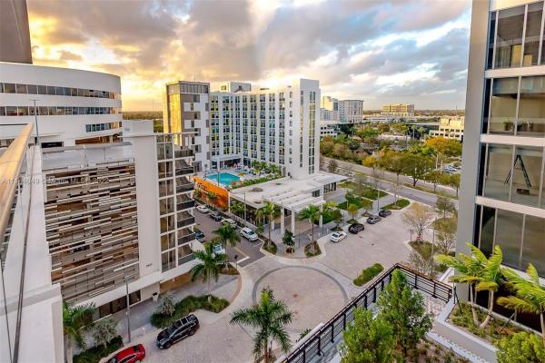 Aventura Parksquare Residences, 2960 NE 207th St #808, Aventura, Florida 33180, image 2