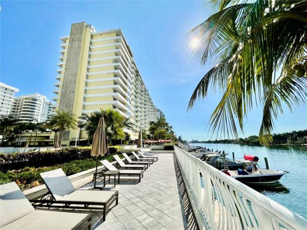 5600 Collins, 5600 Collins Ave #6U, Miami Beach, Florida 33140, image 2