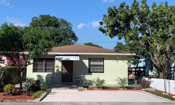 Hollywood Lawns, 1631 Johnson St, Hollywood, Florida 33020, image 2