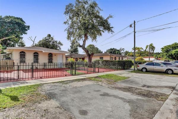 2940 NW 30th St, Unincorporated Dade County, Florida 33142, image 2