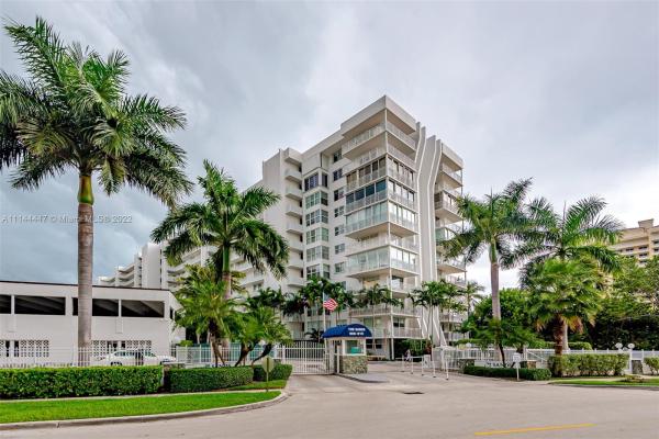 Sands Of Key Biscayne, 609 Ocean Dr #10G, Key Biscayne, Florida 33149, image 2