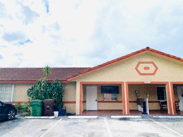 Valencia Villas, 3290 W 70th St #104, Hialeah, Florida 33018, image 1