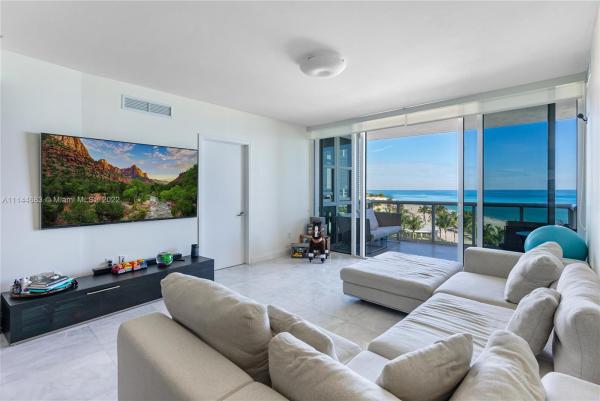 Trump Royale, 18201 Collins Ave #806, Sunny Isles Beach, Florida 33160, image 2