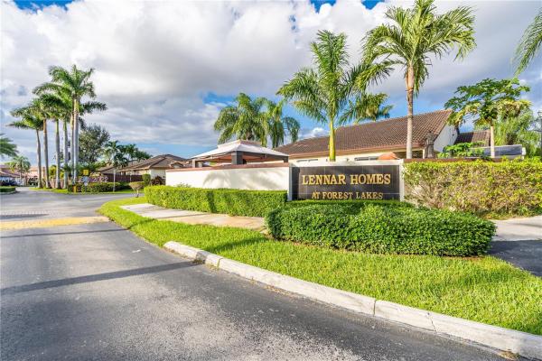 Lennar Homes At Forest Lakes, 16846 SW 90th St, The Hammocks, Florida 33196, image 2