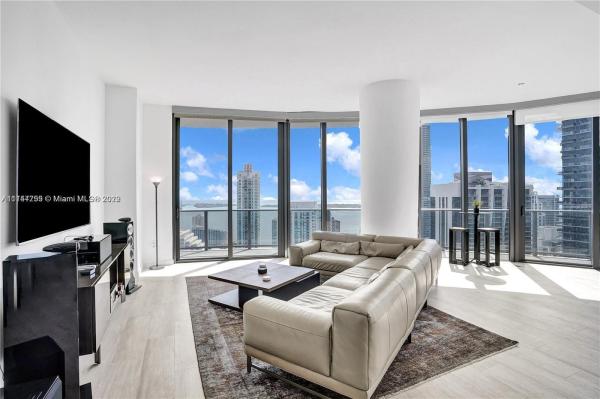Brickell Heights East, 45 SW 9th St #4603, Miami, Florida 33130, image 2