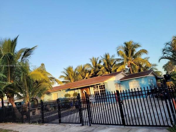 21st Century Homes, 15271 SW 308th St, Leisure City, Florida 33033, image 2