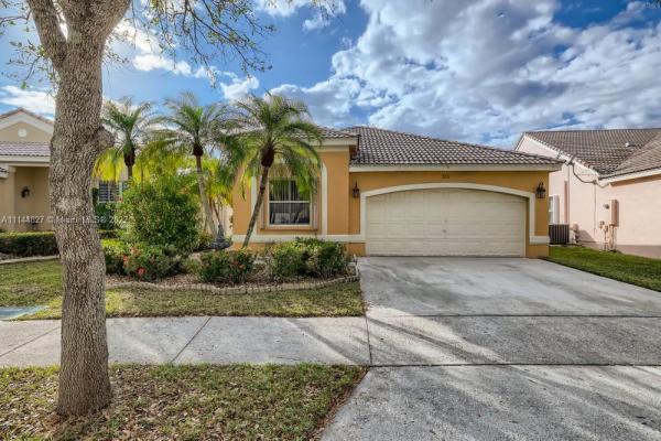 Savannah Falls, 926 Briar Ridge Rd, Weston, Florida 33327, image 1