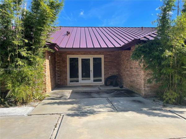 19253 SW 137th Ave, Unincorporated Dade County, Florida 33177, image 2
