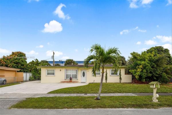 Lake Stevens Estates At Carol City, 5555 NW 176th St, Miami Gardens, Florida 33055, image 2