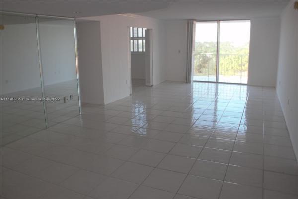 Cape Florida Club, 210 Sea View Dr #503, Key Biscayne, Florida 33149, image 2