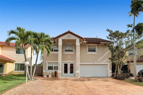 Vizcaya At The Hammocks, 11269 SW 149th Pl, The Hammocks, Florida 33196, image 2