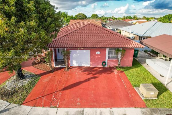 Garson, 14695 SW 49th St, Kendale Lakes, Florida 33175, image 2