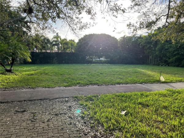 Coral Waterway, 1220 S Alhambra Cir, Coral Gables, Florida 33146, image 2