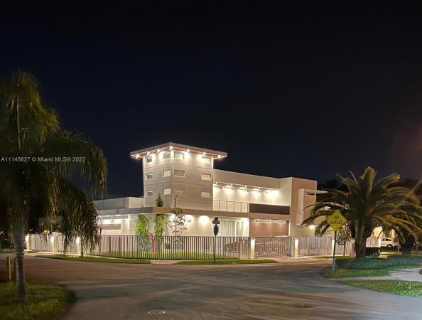 Tamiami No HOA, 2825 SW 137th Path, Tamiami, Florida 33175, image 1