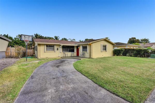 Melrose Park Estates, 2741 SW 8th St, Fort Lauderdale, Florida 33312, image 1