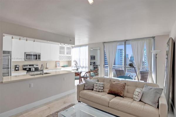 West Bay Plaza, 1688 West Ave #906, Miami Beach, Florida 33139, image 1