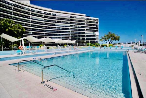 King Cole, 900 Bay Dr #811, Miami Beach, Florida 33141, image 2