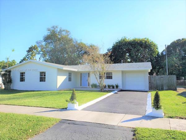 Bel Aire, 9912 SW 196th St, Cutler Bay, Florida 33157, image 2