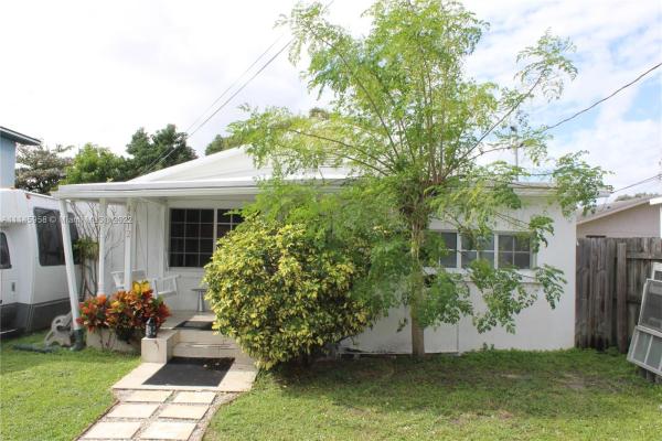 Cedarhurst, 4012 NW 15th Ave, Miami, Florida 33142, image 2