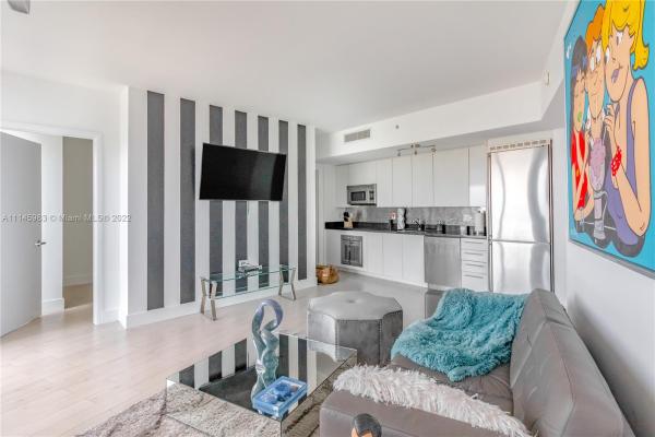 Mint At Riverfront, 92 SW 3rd St #3906, Miami, Florida 33130, image 2