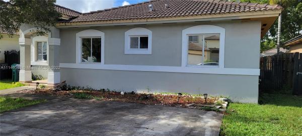 4620 SW 164th Pl, Unincorporated Dade County, Florida 33185, image 2