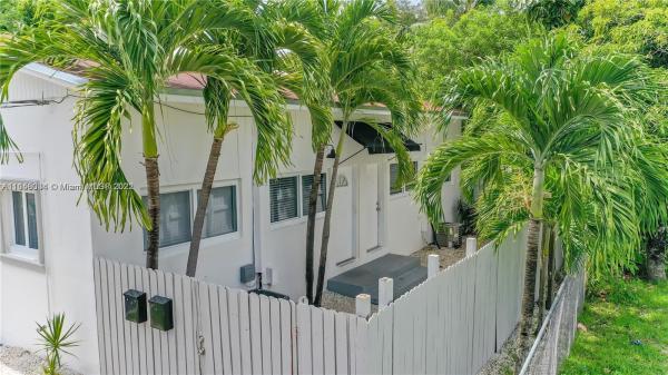 St Albans Park, 3820 Washington Ave, Miami, Florida 33133, image 2